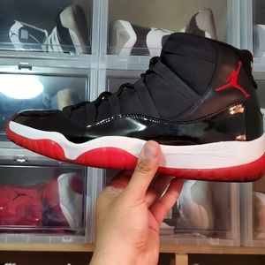 Retro Jordan 11 bred